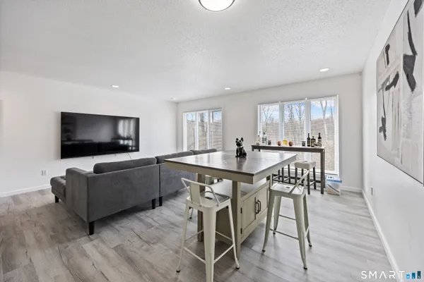 $319,900 | 675 Newfield Street, Unit 2, Middletown, CT 06457