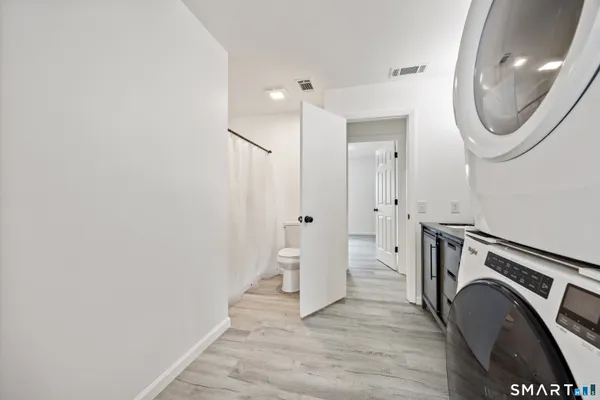 $319,900 | 675 Newfield Street, Unit 2, Middletown, CT 06457