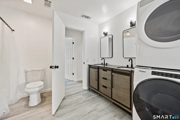 $319,900 | 675 Newfield Street, Unit 2, Middletown, CT 06457