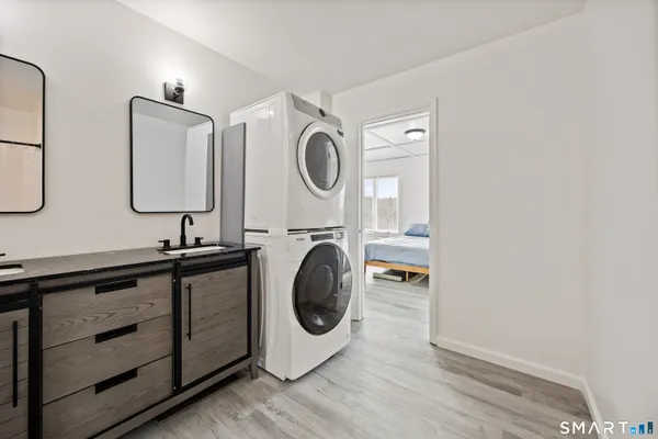 $319,900 | 675 Newfield Street, Unit 2, Middletown, CT 06457