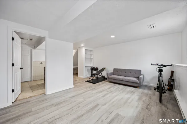 $319,900 | 675 Newfield Street, Unit 2, Middletown, CT 06457