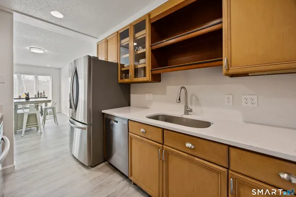 $319,900 | 675 Newfield Street, Unit 2, Middletown, CT 06457