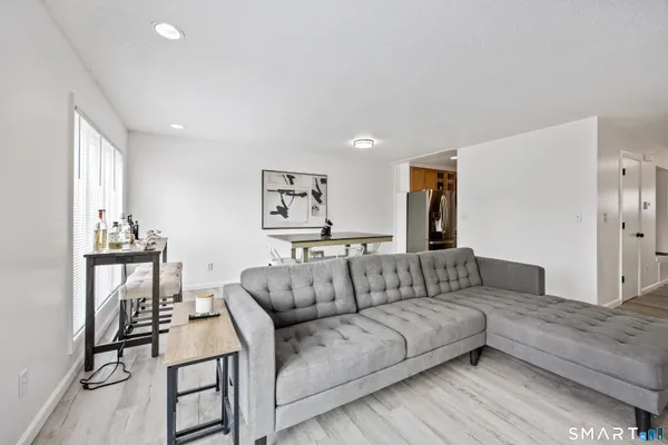 $319,900 | 675 Newfield Street, Unit 2, Middletown, CT 06457