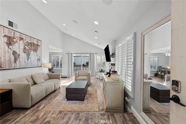 $1,628,000 | 18 Brookdale, Irvine, CA 92604