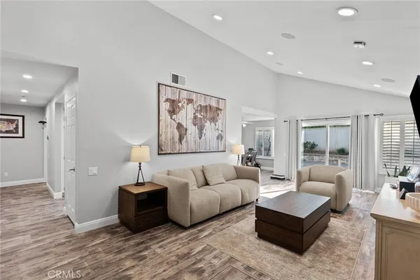 $1,628,000 | 18 Brookdale, Irvine, CA 92604
