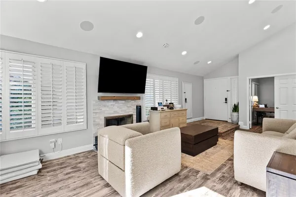 $1,628,000 | 18 Brookdale, Irvine, CA 92604