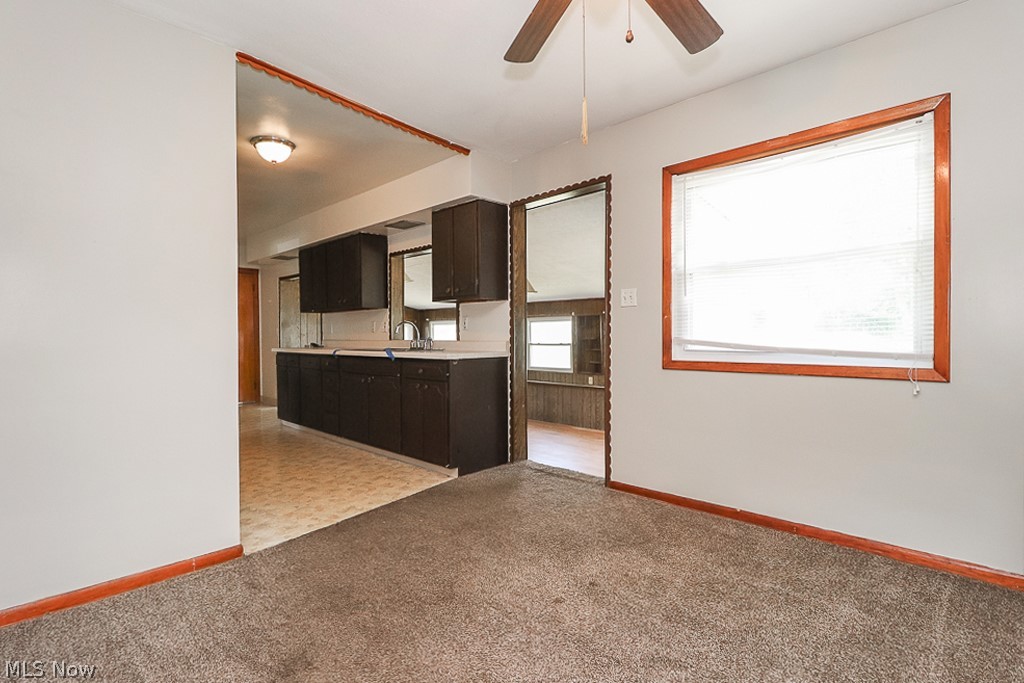 25121 Price Road Bedford, OH 44146 - Photo 4 of 33