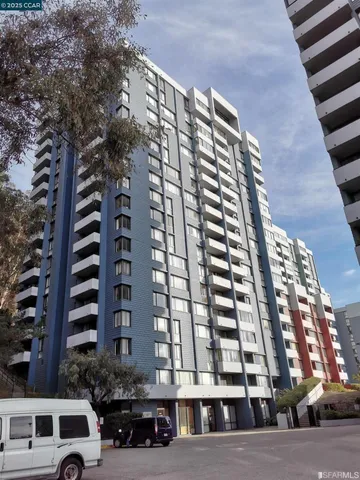 $440,000 | 555 Pierce Street, Unit 328, Albany, CA 94706