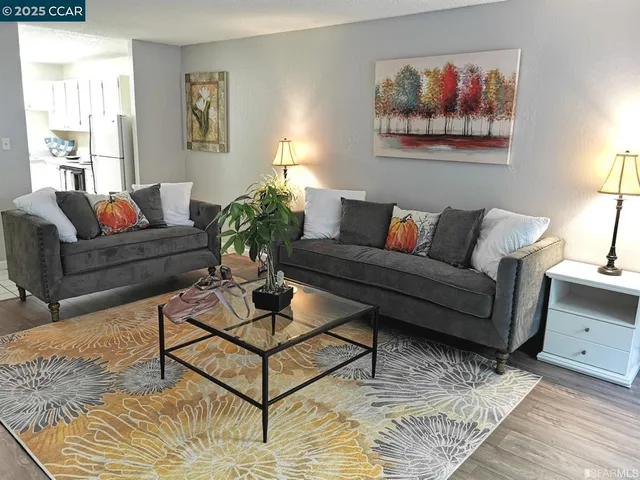 $440,000 | 555 Pierce Street, Unit 328, Albany, CA 94706