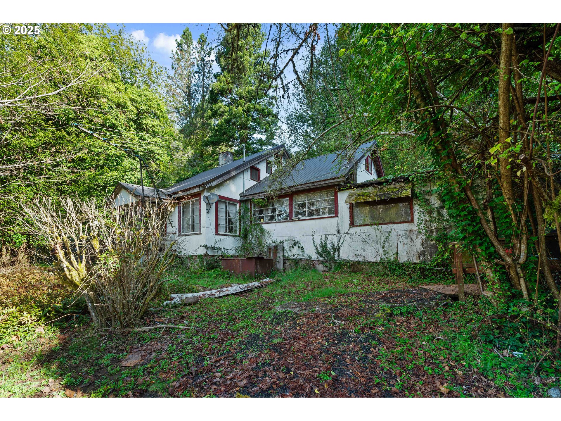 14159 Sitkum Lane Myrtle Point, OR 97458 - Photo 3 of 10 Gallery Image 3