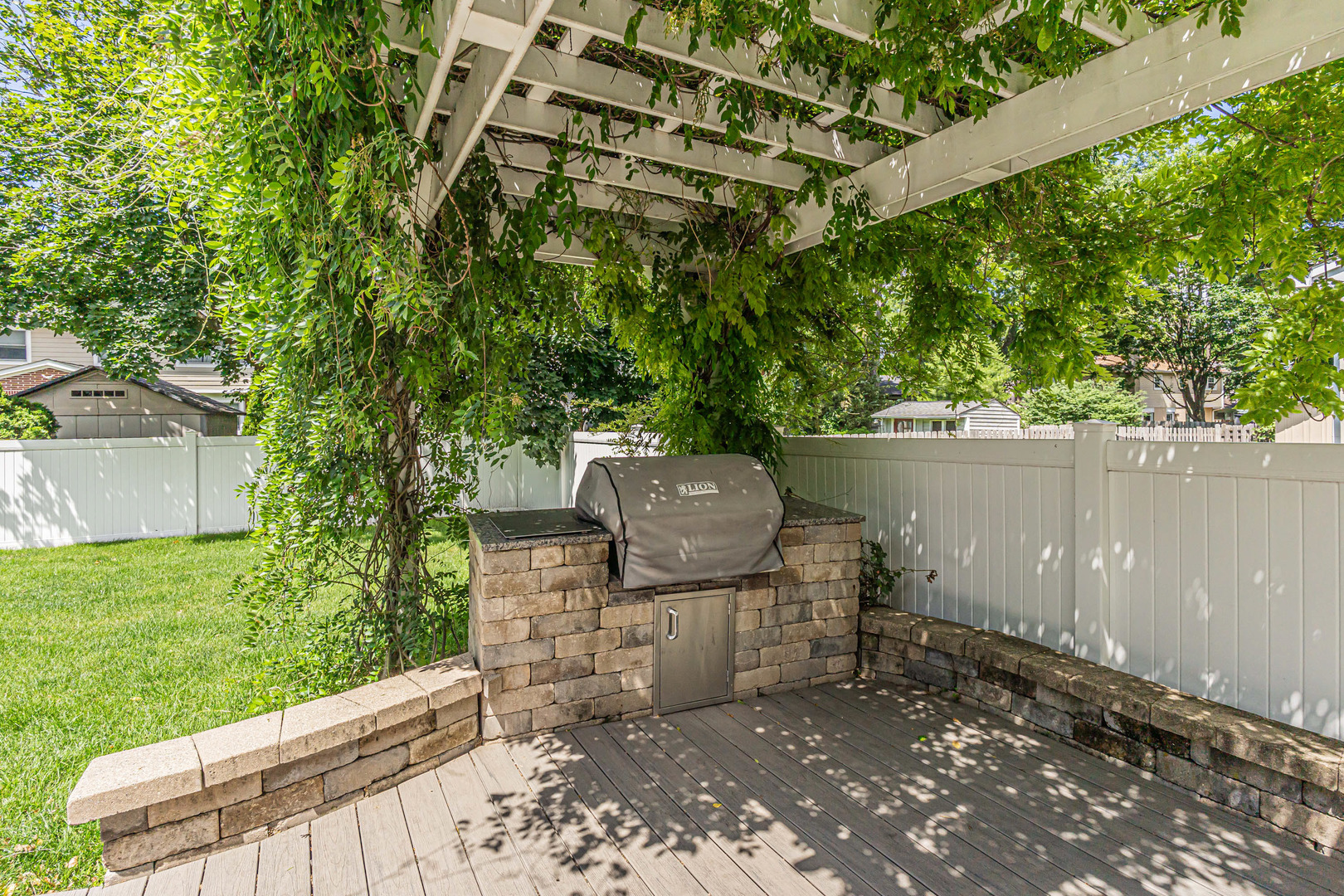210 West Pickwick Road Arlington Heights, IL 60005 - Photo 29 of 35