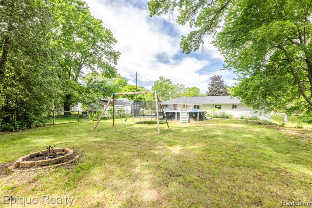 3750 Parker Road Fort Gratiot, MI 48059 - Photo 7 of 41