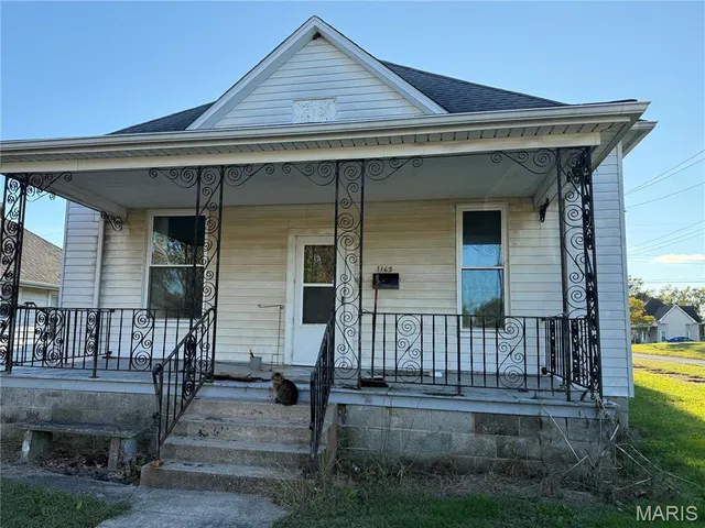$29,750 | 1163 1st Street, Eldorado, IL 62930
