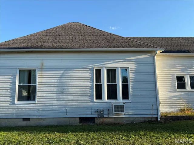 $29,750 | 1163 1st Street, Eldorado, IL 62930