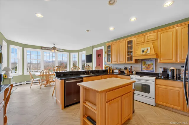 $950,000 | 128 Old Pawling Road, Pawling, NY 12564