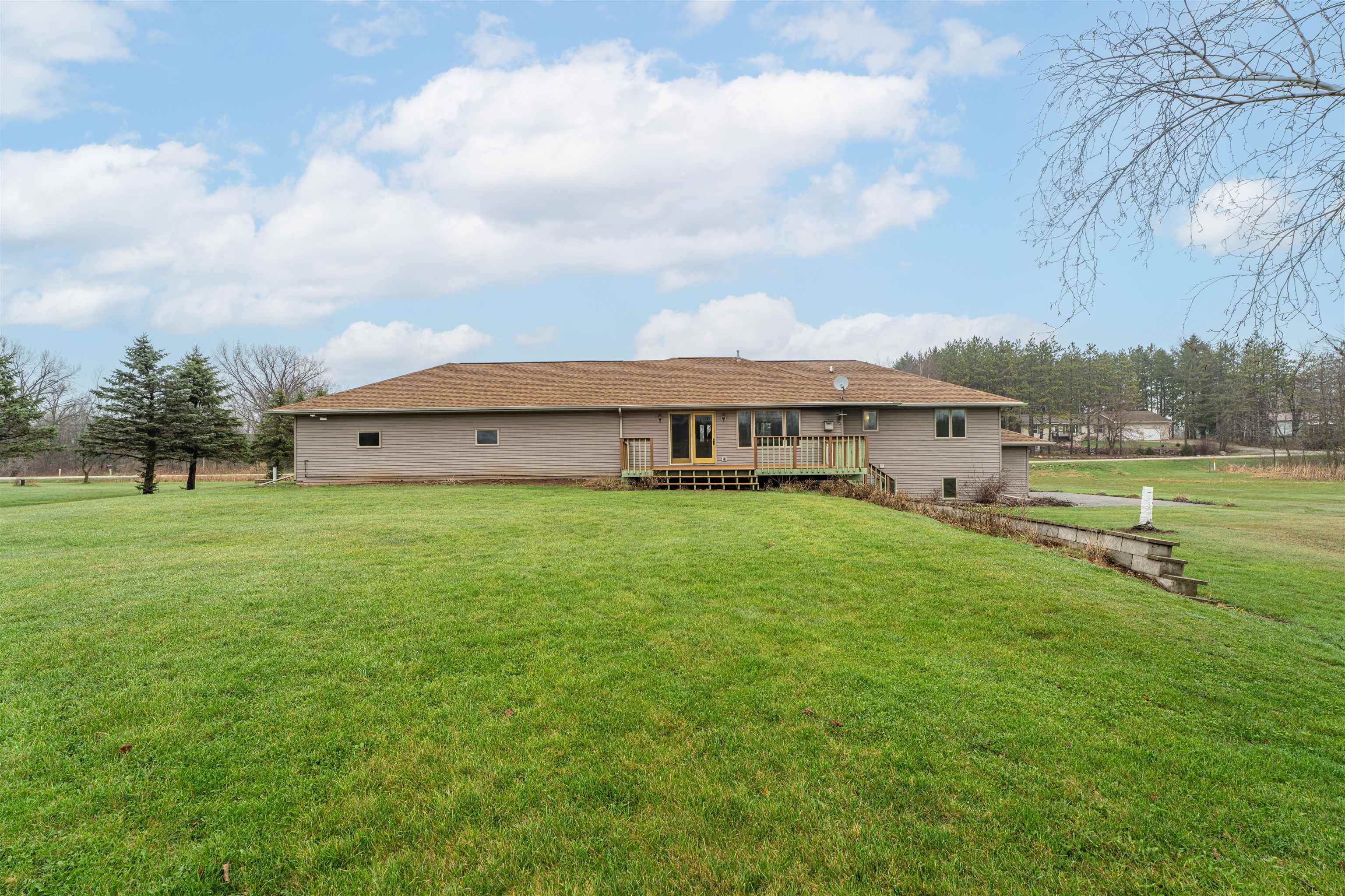 W4967 Burdick Road Black Creek, WI 54106 - Photo 28 of 37