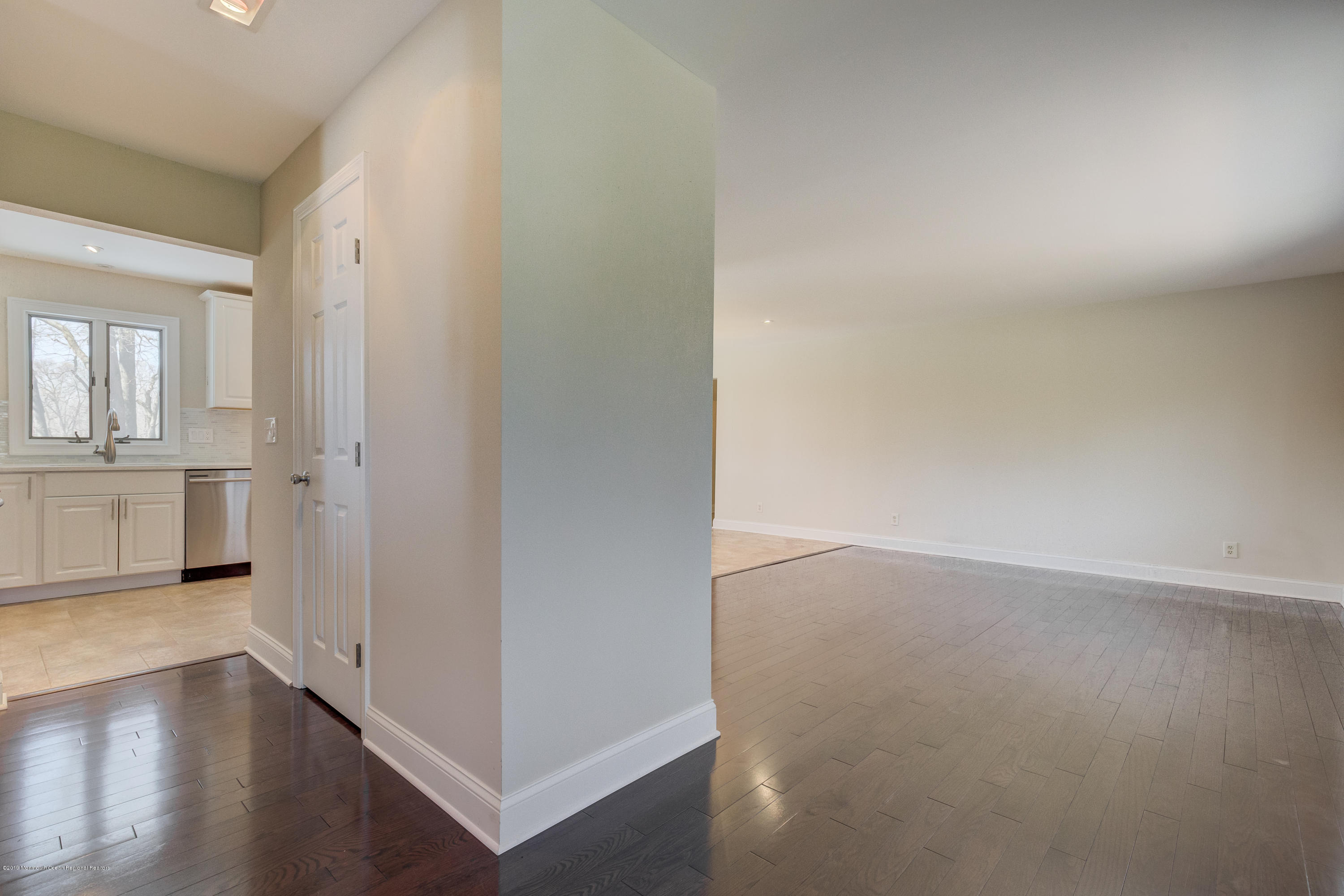 184 Riveredge Road Tinton Falls, NJ 07724 - Photo 11 of 26 03-Foyer