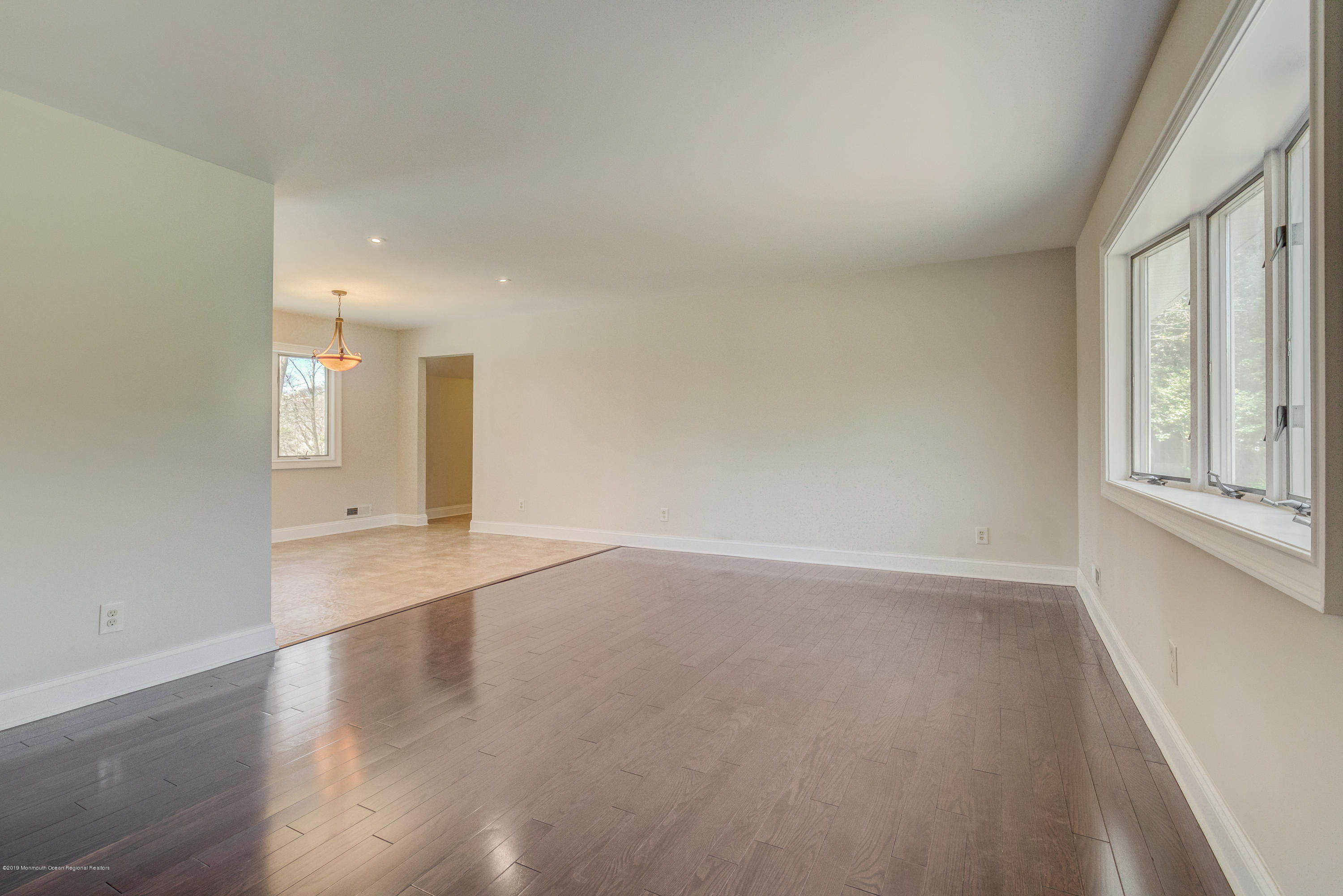 184 Riveredge Road Tinton Falls, NJ 07724 - Photo 13 of 26 04-Living Room