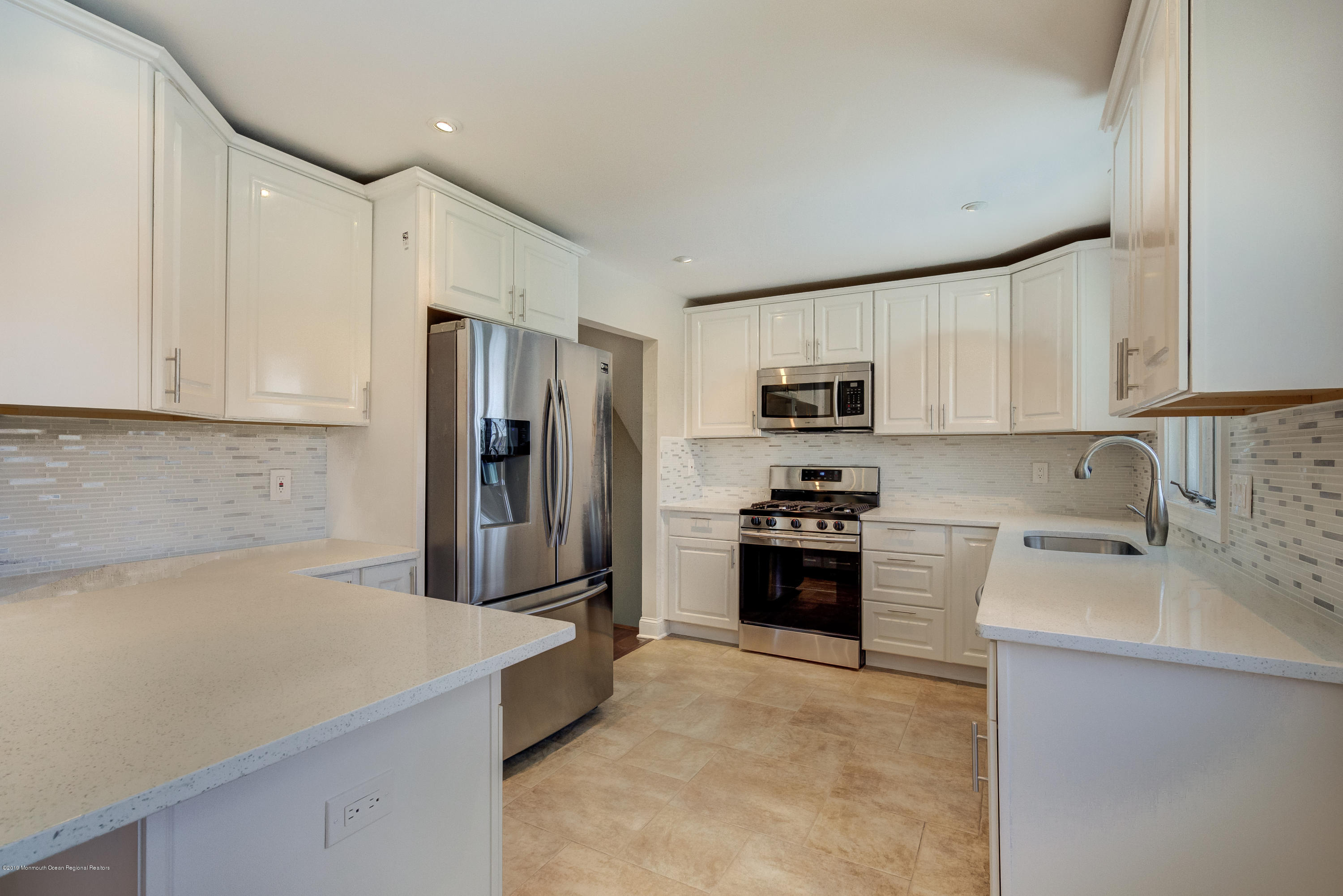 184 Riveredge Road Tinton Falls, NJ 07724 - Photo 3 of 26 09-Kitchen