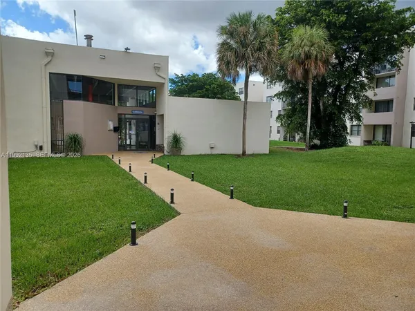 $2,150 | 8004 Southwest 149th Avenue, Unit C110, Miami, FL 33193