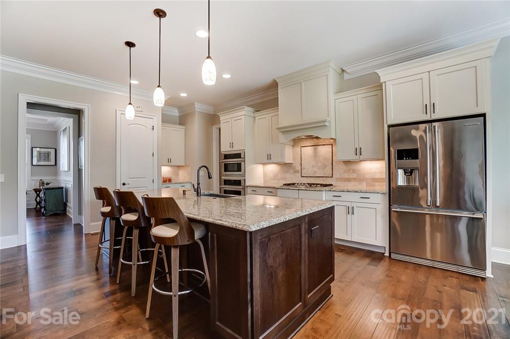668 Zinnia Way Tega Cay, SC 29708 - Photo 11 of 45 Gallery Image 11
