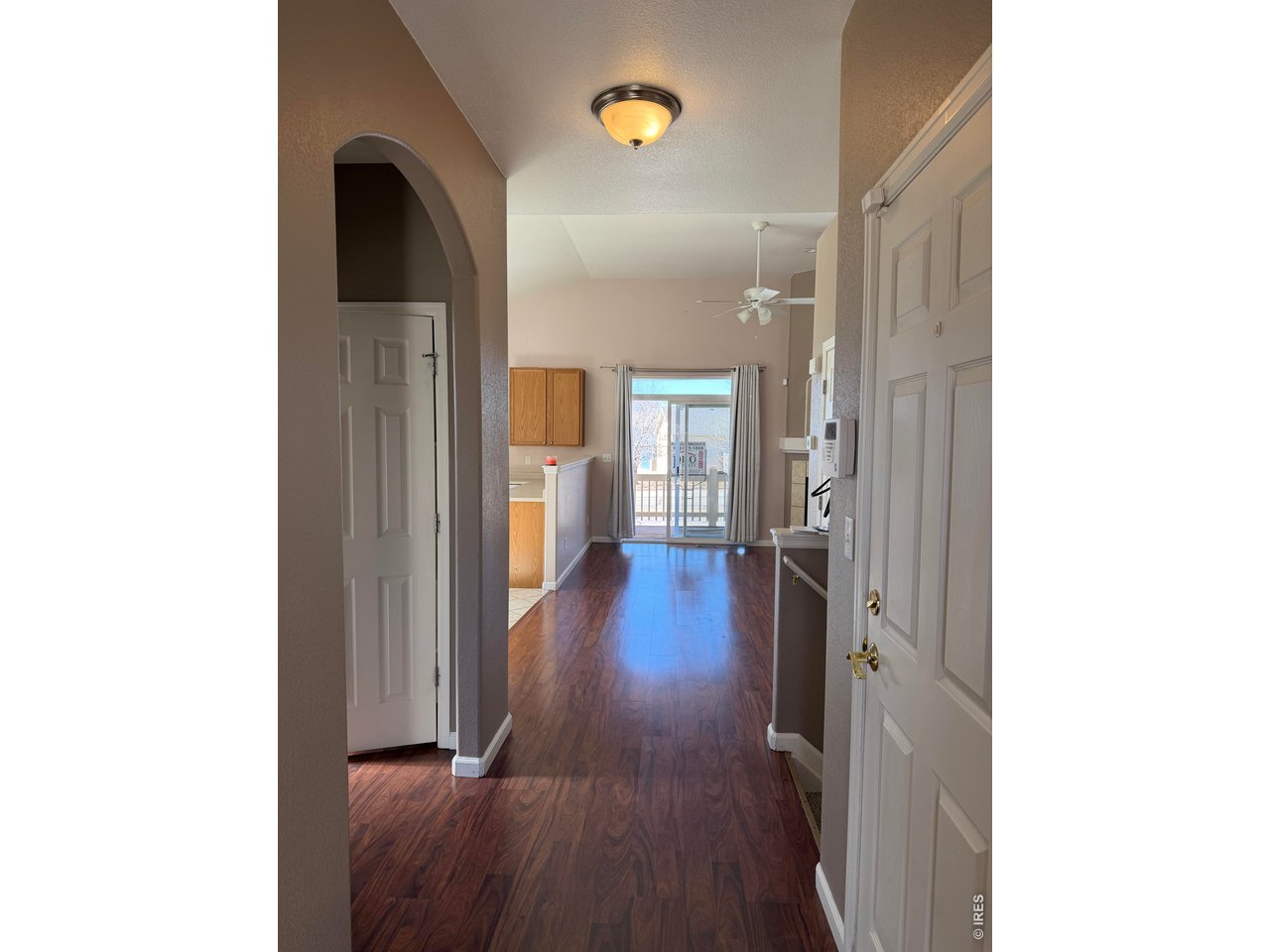 4902 29th Street, Unit 22D Greeley, CO 80634 - Photo 3 of 33 Woods floors all thru the main