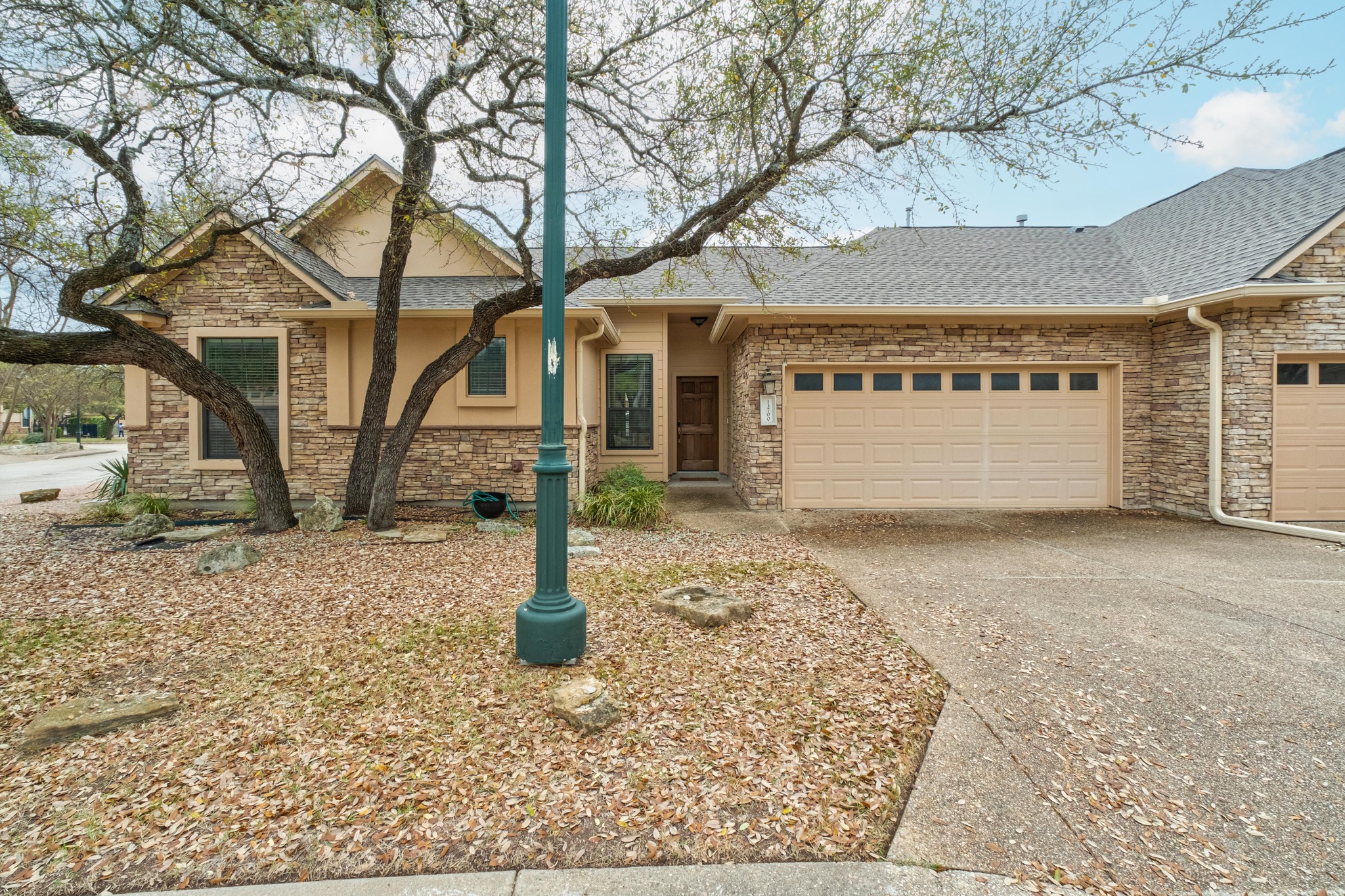 13700 Layton Loop Austin, TX 78727 - Photo 2 of 31