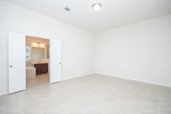 $2,700 | 6142 Thief River Fls Drive, Katy, TX 77493