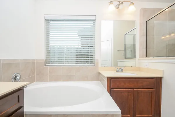 $2,700 | 6142 Thief River Fls Drive, Katy, TX 77493