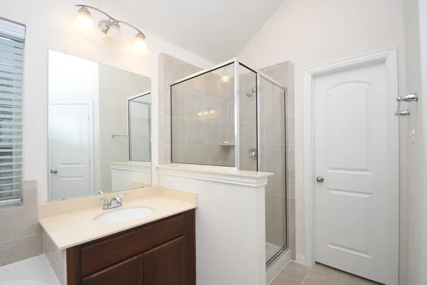 $2,700 | 6142 Thief River Fls Drive, Katy, TX 77493