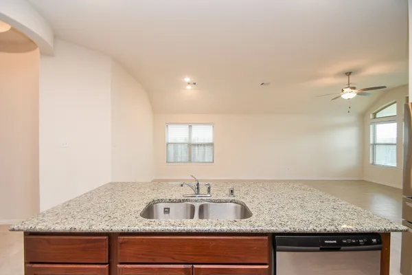 $2,700 | 6142 Thief River Fls Drive, Katy, TX 77493