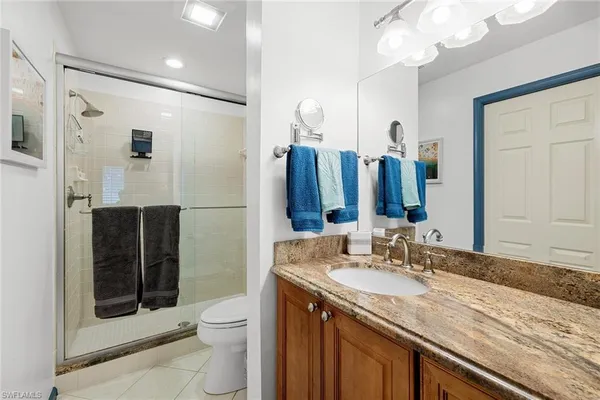 $5,800 | 6900 Dennis Circle, Unit J205, Naples, FL 34104