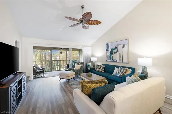 $5,800 | 6900 Dennis Circle, Unit J205, Naples, FL 34104