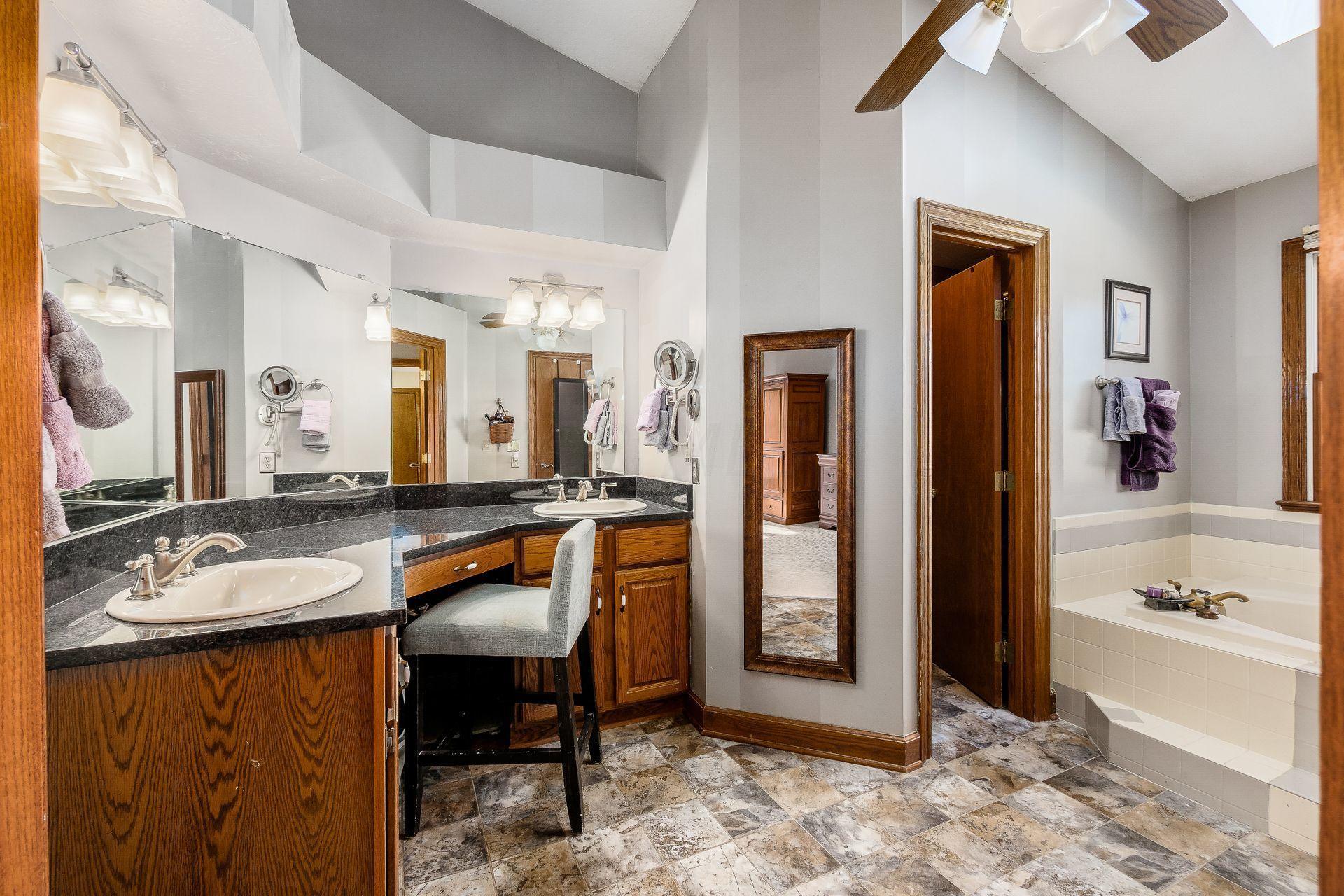 7976 Morris Road Hilliard, OH 43026 - Photo 33 of 102 Gallery Image 33