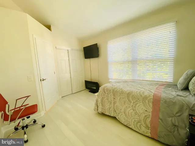 $2,800 | 14709 Green Park Way, Centreville, VA 20120