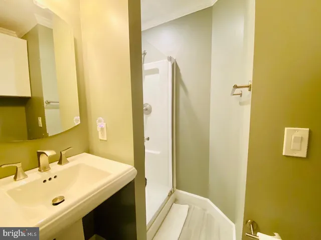 $2,800 | 14709 Green Park Way, Centreville, VA 20120