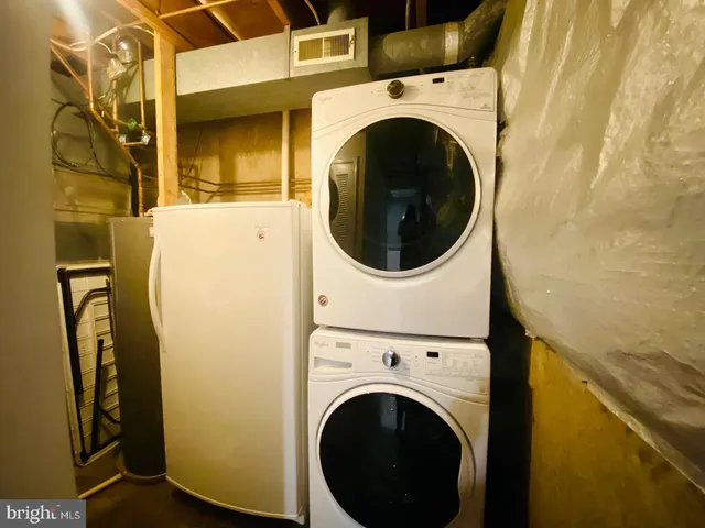 $2,800 | 14709 Green Park Way, Centreville, VA 20120