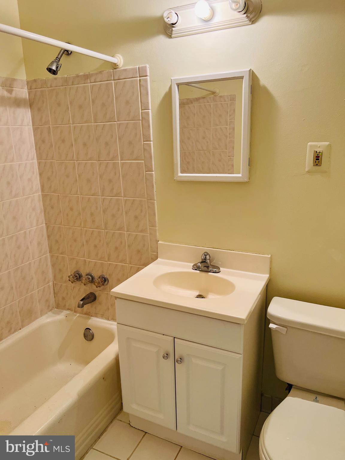 210 43rd Road Northeast, Unit 304 Washington, DC 20019 - Photo 4 of 11 Gallery Image 4