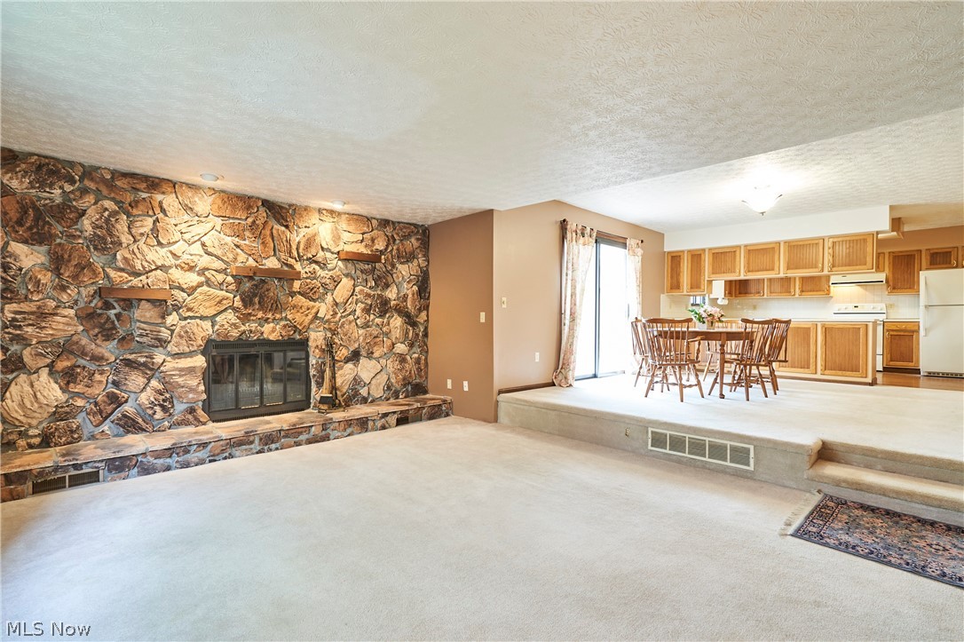 171 Granger Road, Unit 142 Medina, OH 44256 - Photo 4 of 27