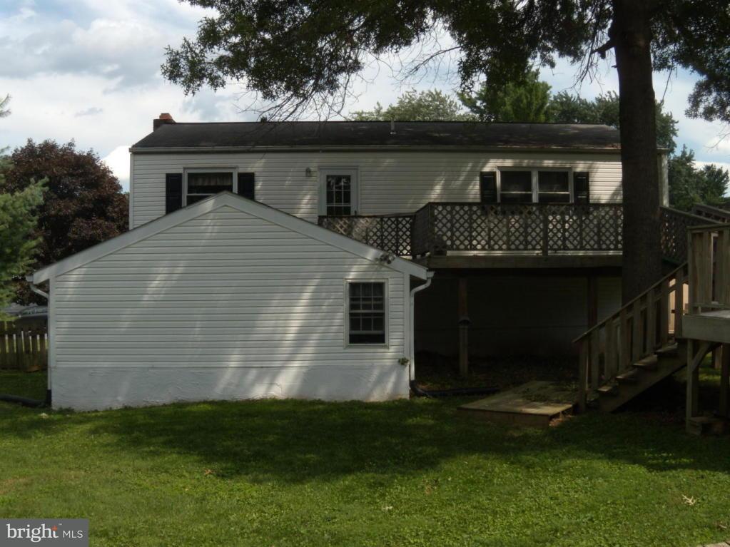 105 April Lane Lititz, PA 17543 - Photo 8 of 19