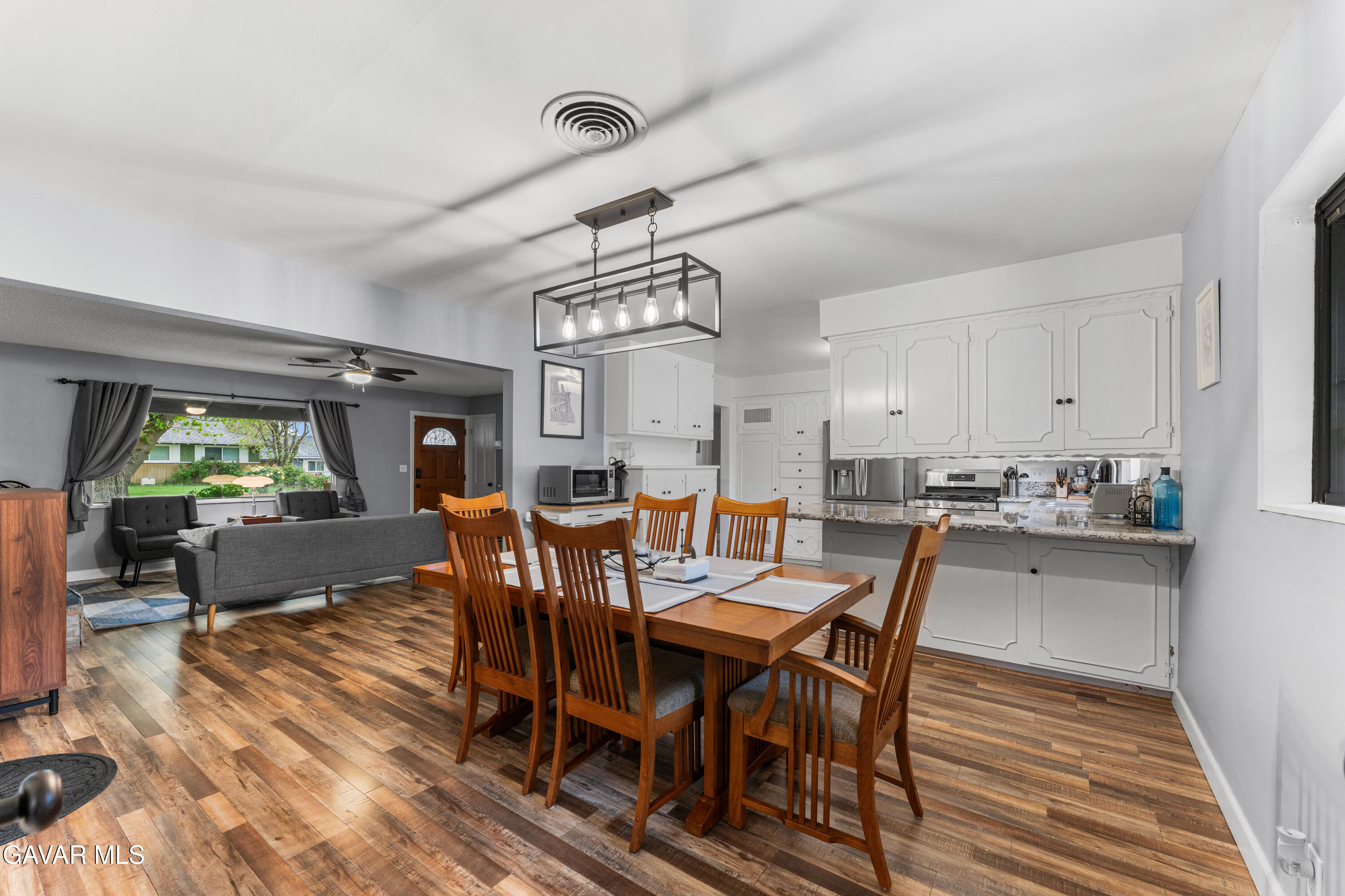 718 Elm Street Tehachapi, CA 93561 - Photo 12 of 45 Elm-12