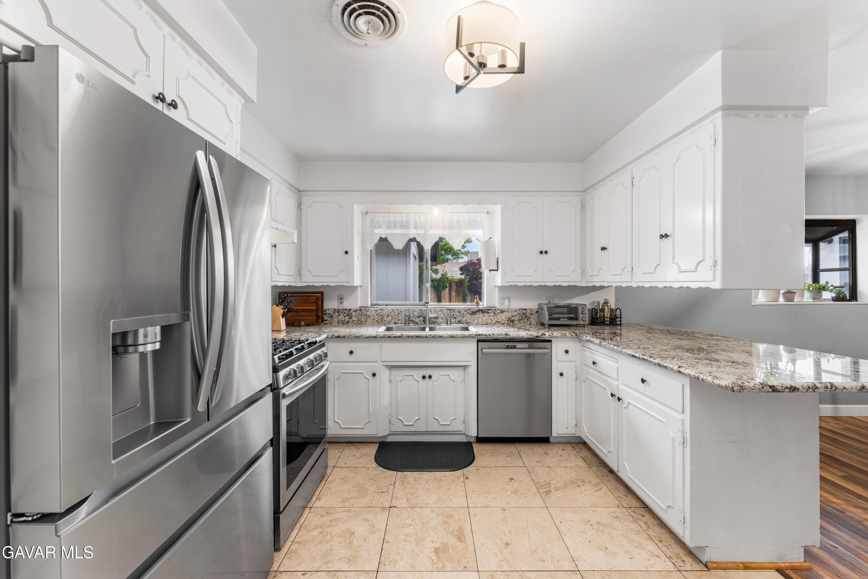 718 Elm Street Tehachapi, CA 93561 - Photo 19 of 45 Elm-19