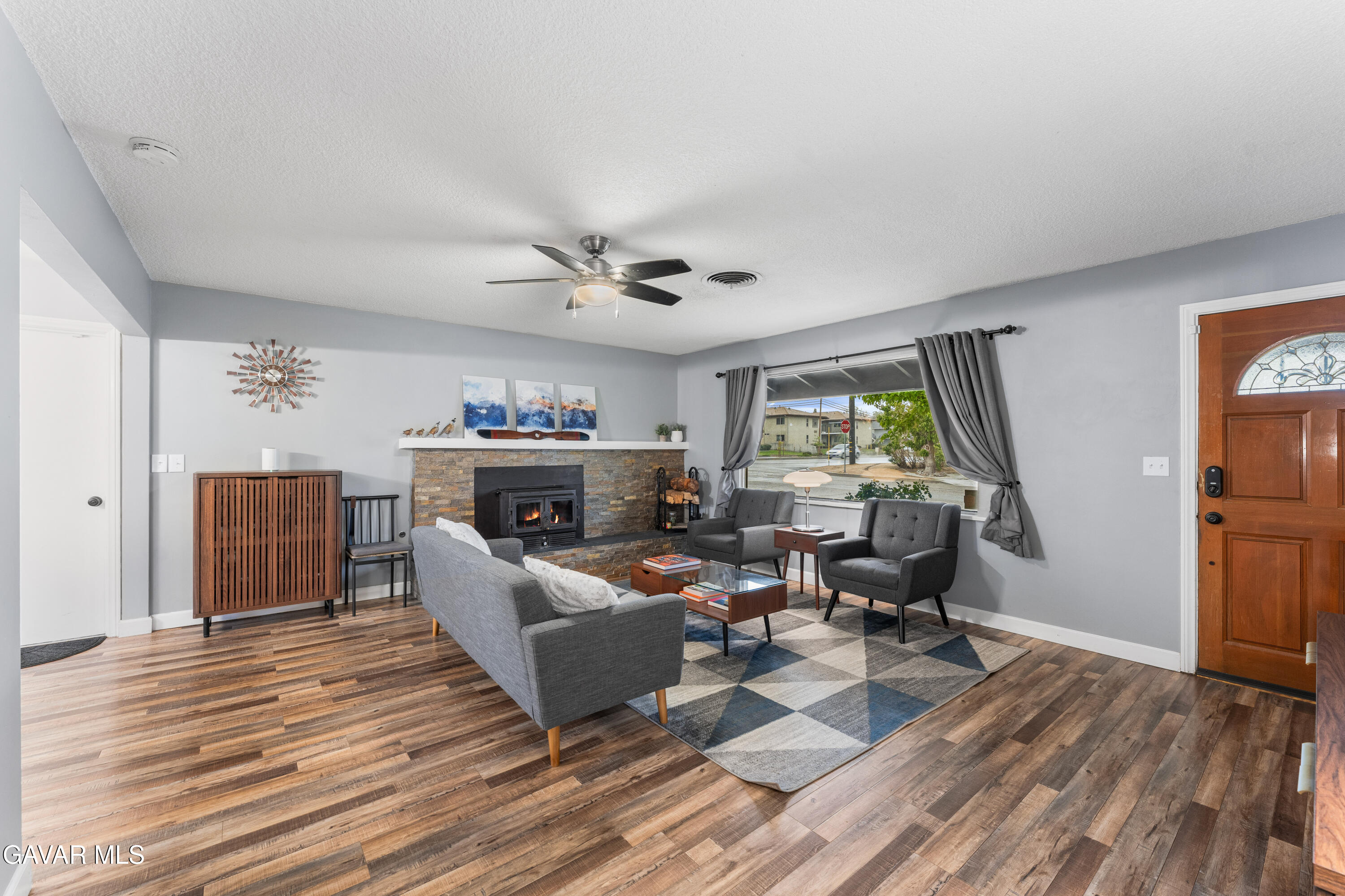 718 Elm Street Tehachapi, CA 93561 - Photo 6 of 45 Elm-6