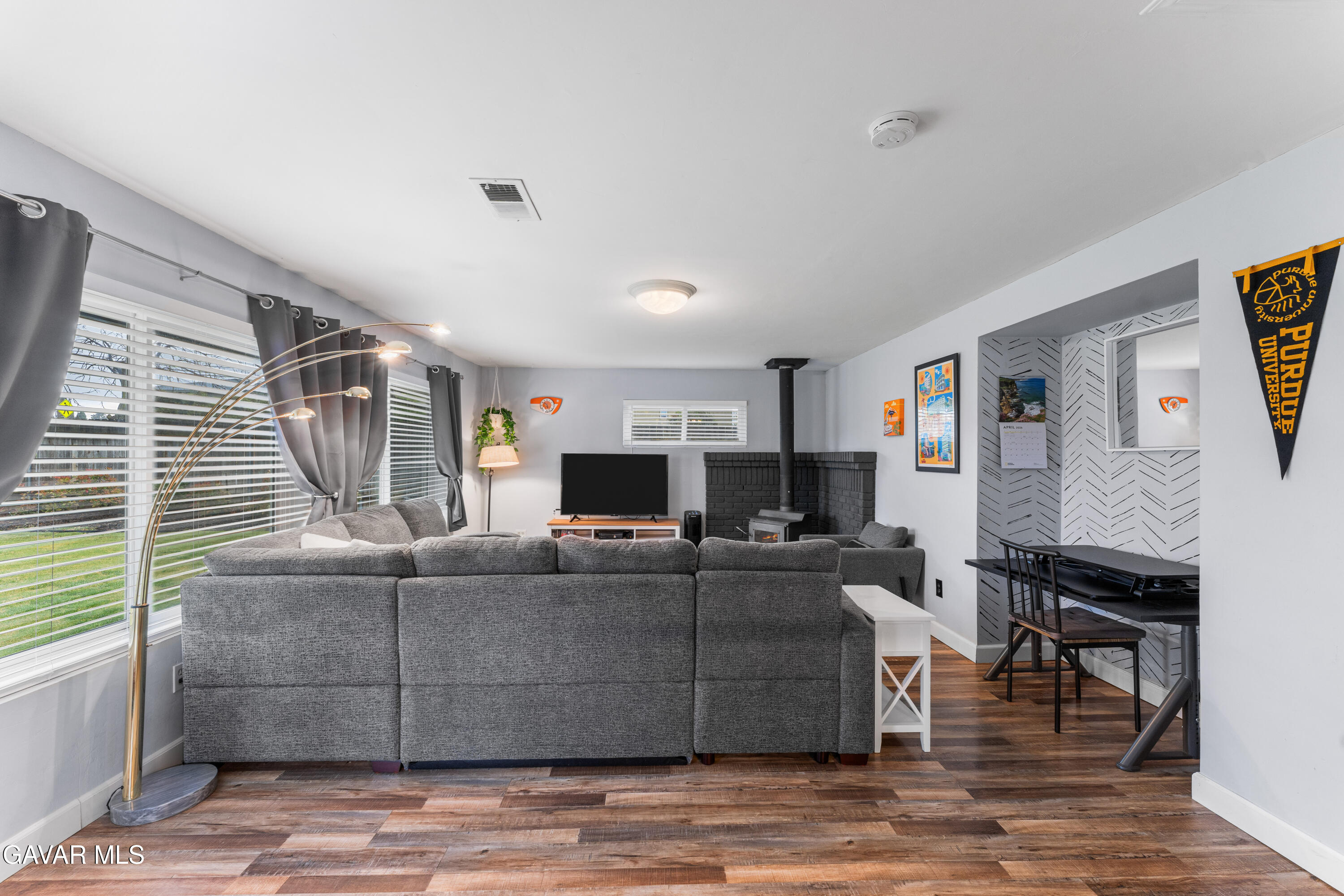 718 Elm Street Tehachapi, CA 93561 - Photo 9 of 45 Elm-9