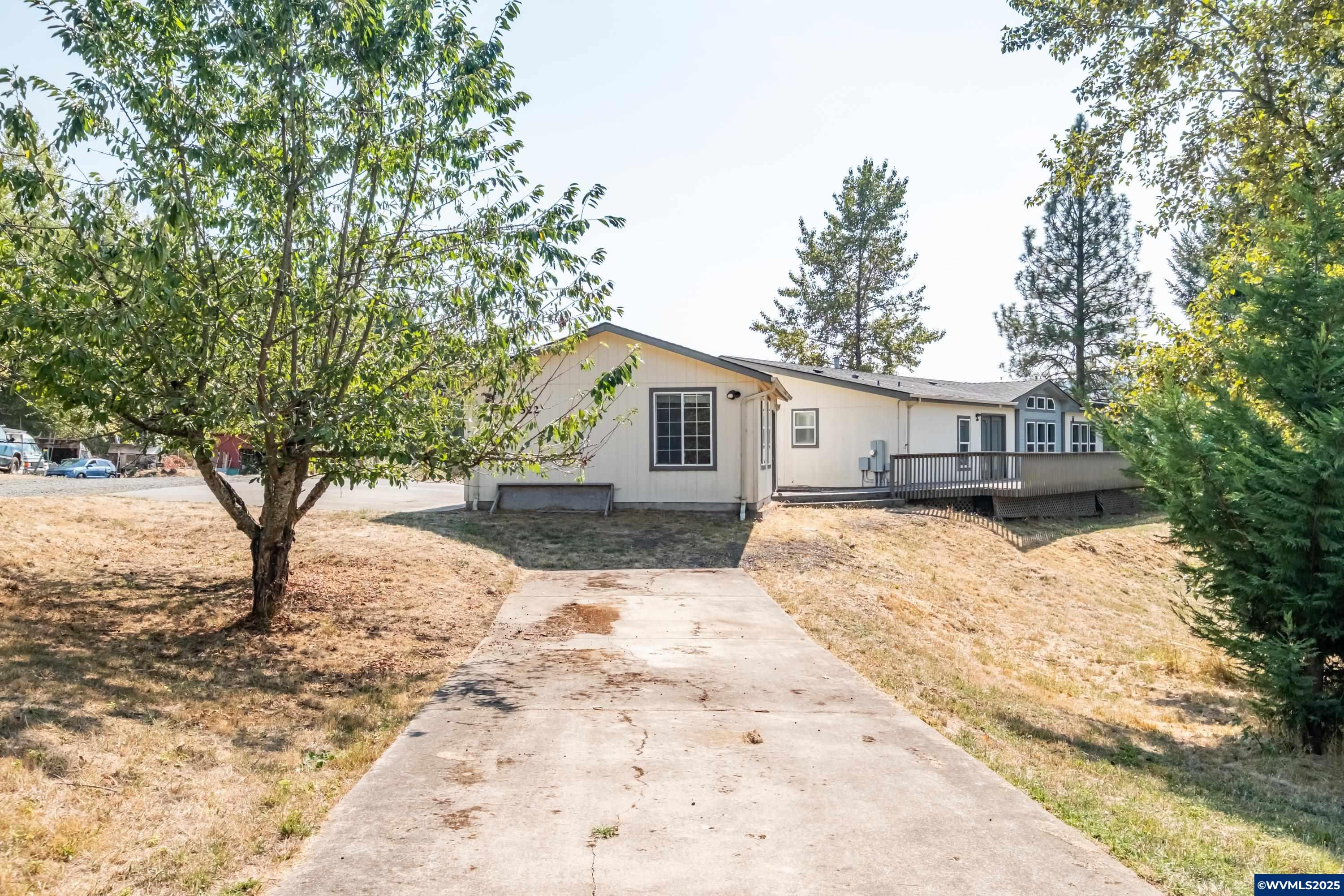30522 West View Street Lebanon, OR 97355 - Photo 3 of 49