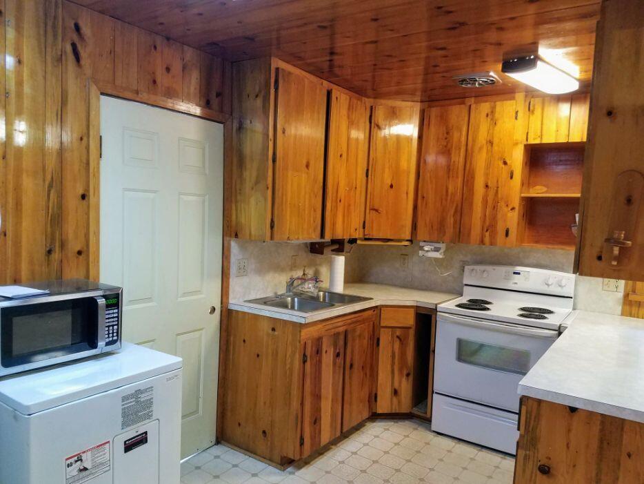 10900 East Antelope Road Eagle Point, OR 97524 - Photo 7 of 27 005.1 20210318_133630 (1)
