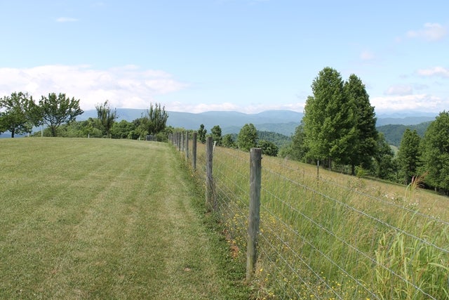 14054 Rattle Creek Road Abingdon, VA 24210 - Photo 18 of 26 Gallery Image 18