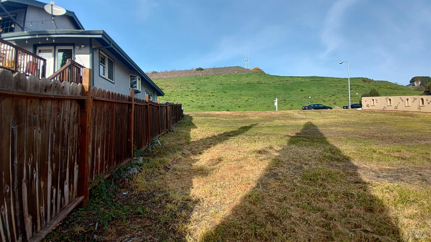 445 Lakehurst Court Fairfield, CA 94533 - Photo 19 of 40 a view of a house with a yard
