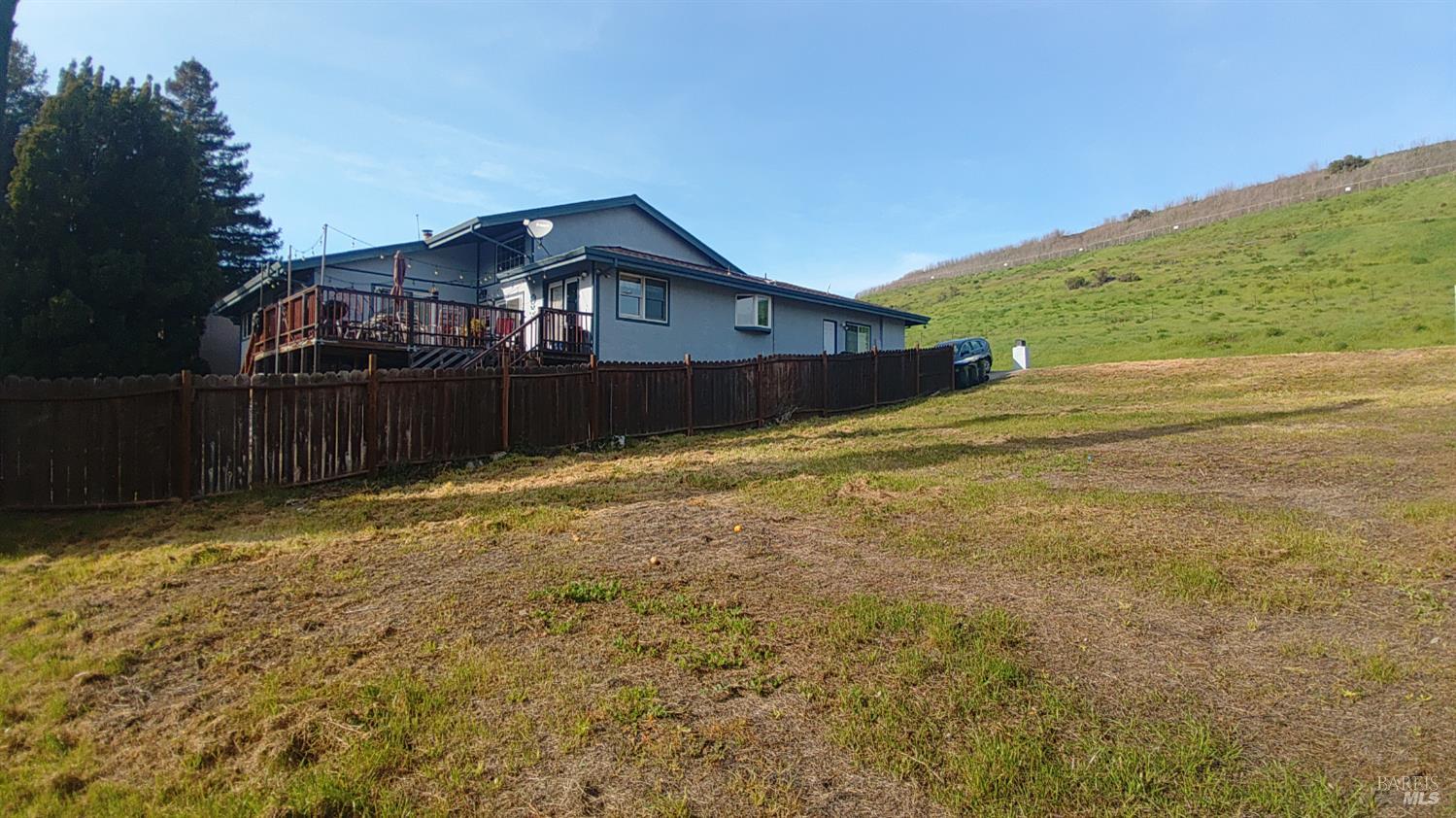 445 Lakehurst Court Fairfield, CA 94533 - Photo 23 of 40 a front view of a house with a yard