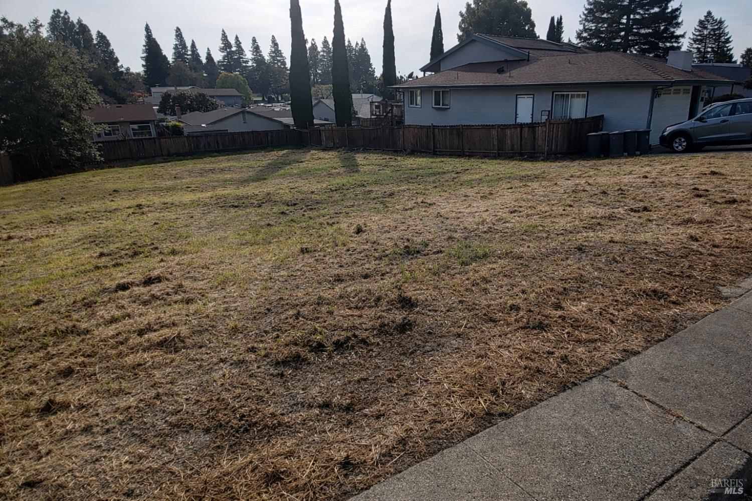 445 Lakehurst Court Fairfield, CA 94533 - Photo 10 of 40 a view of a house with a yard